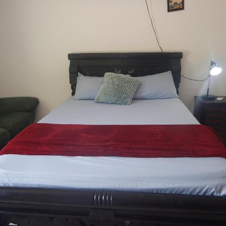 Hostal Cuyagua ปาโลมิโน ภายนอก รูปภาพ