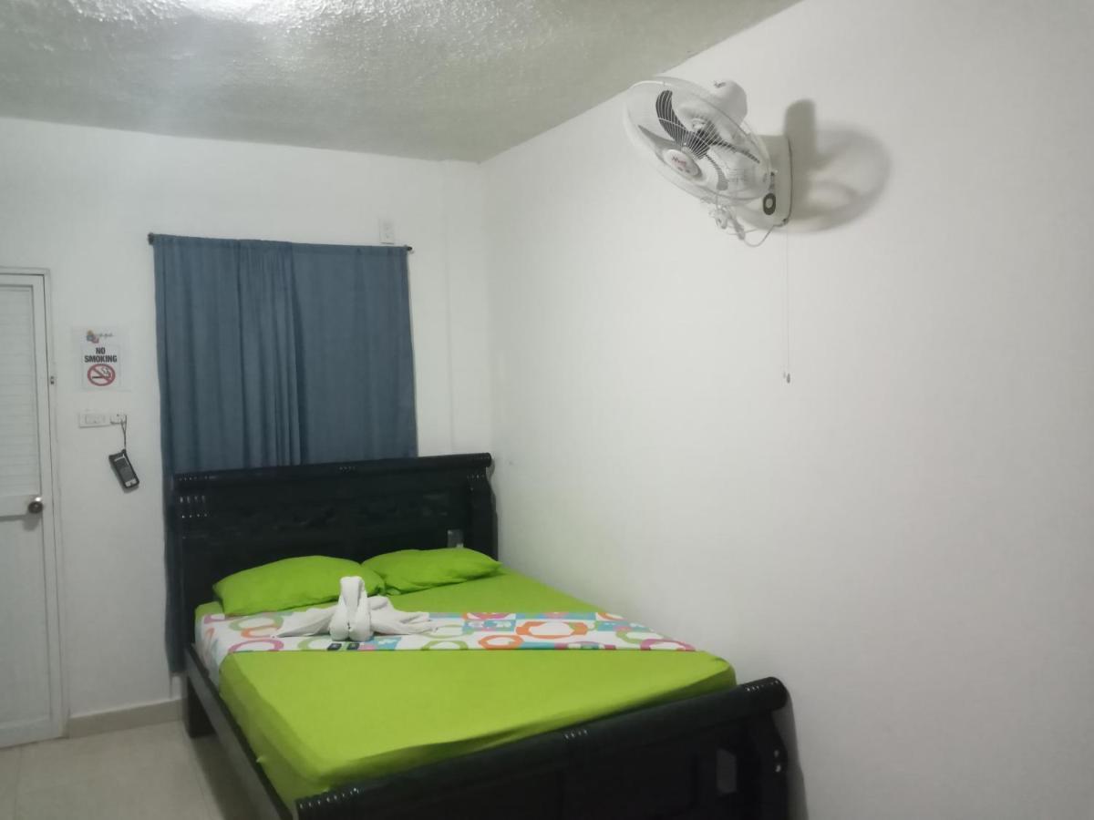 Hostal Cuyagua ปาโลมิโน ภายนอก รูปภาพ